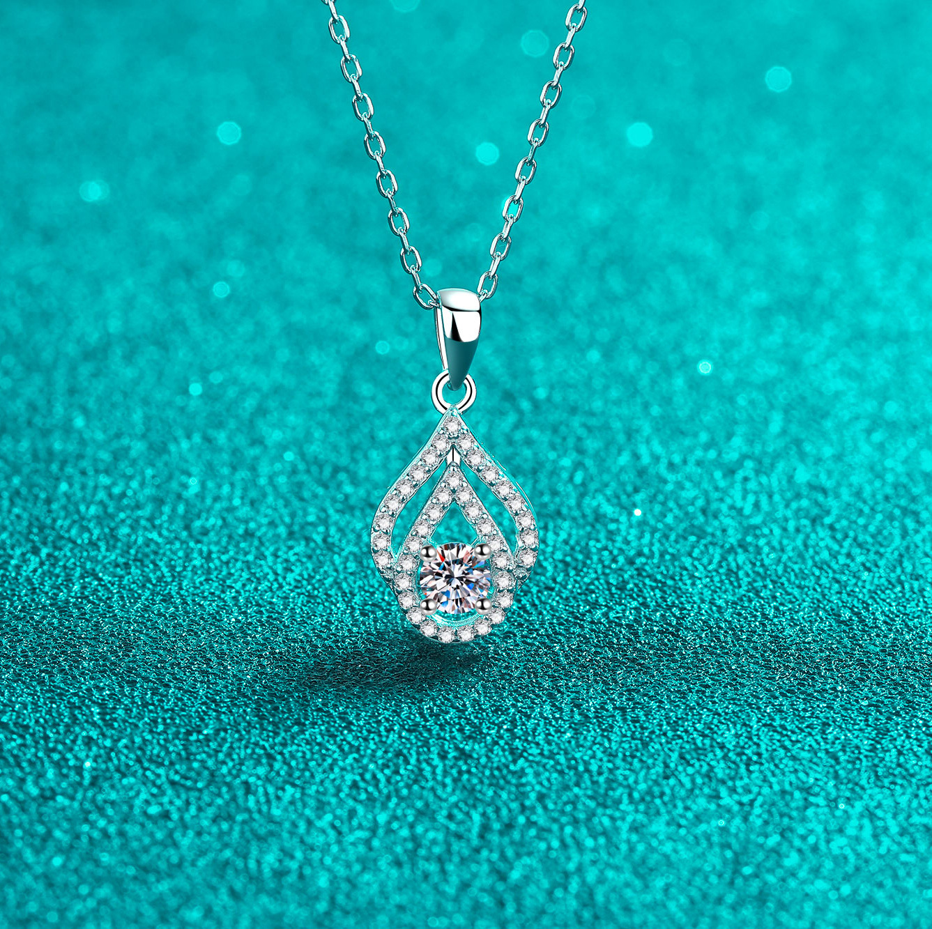 Elegant Women's Clavicle Chain Neckwear Crafted from Genuine .925 Silver Highlighting Aesthetic Drop Design