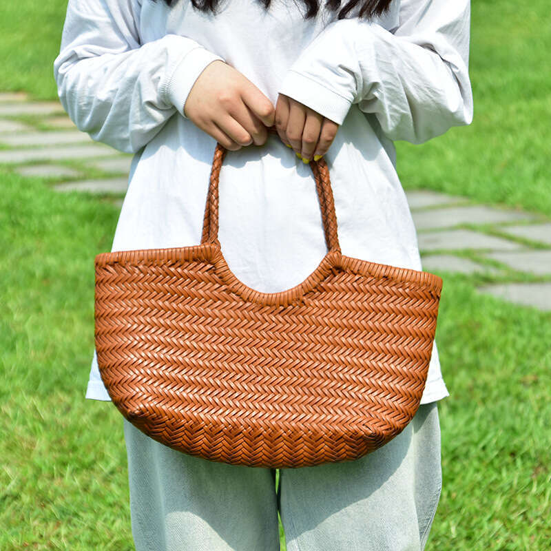 Dragon Diffusion French Retro Woven Basket Ins Hot Selling Internet Celebrity Women's Bag 2025 New Casual Versatile Fashion