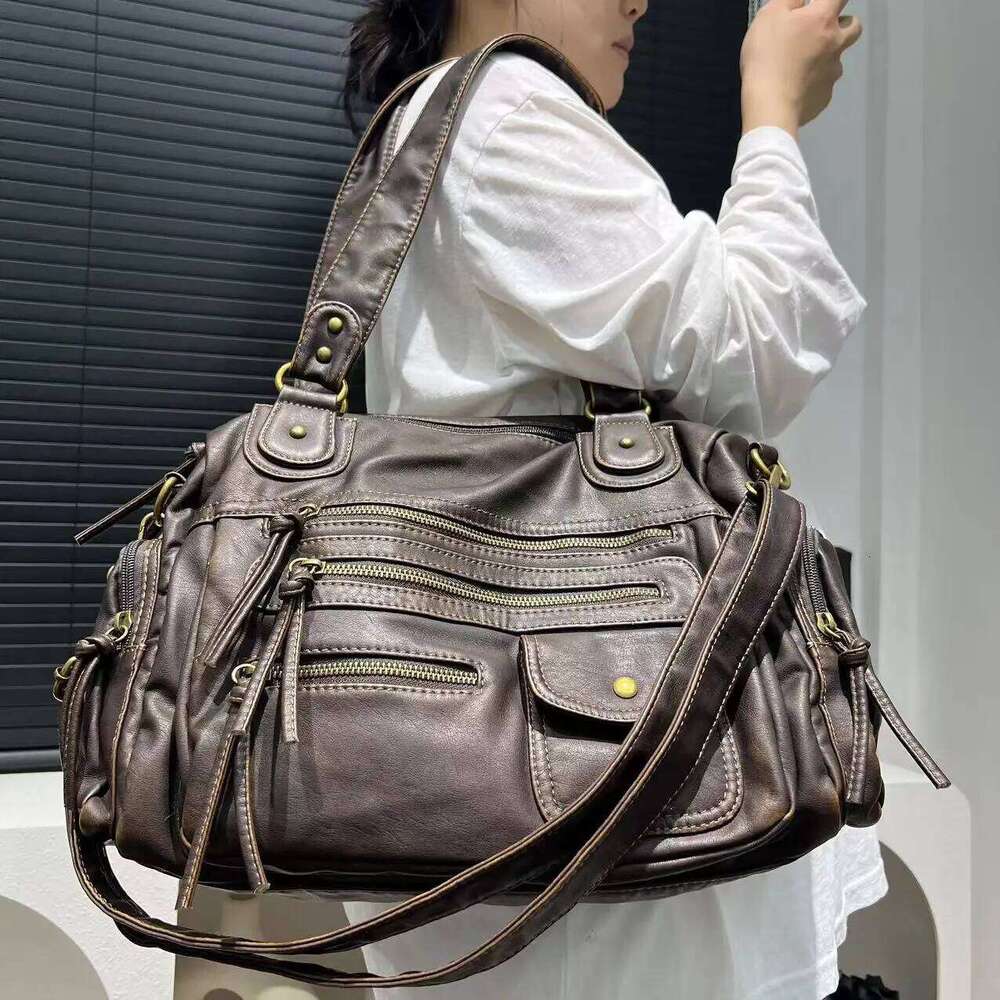 Designer Bag Y K Hot Girl Single Shoulder Crossbody Vintage Washed Leather Motorcycle Large Capacity Multi Pocket Bag