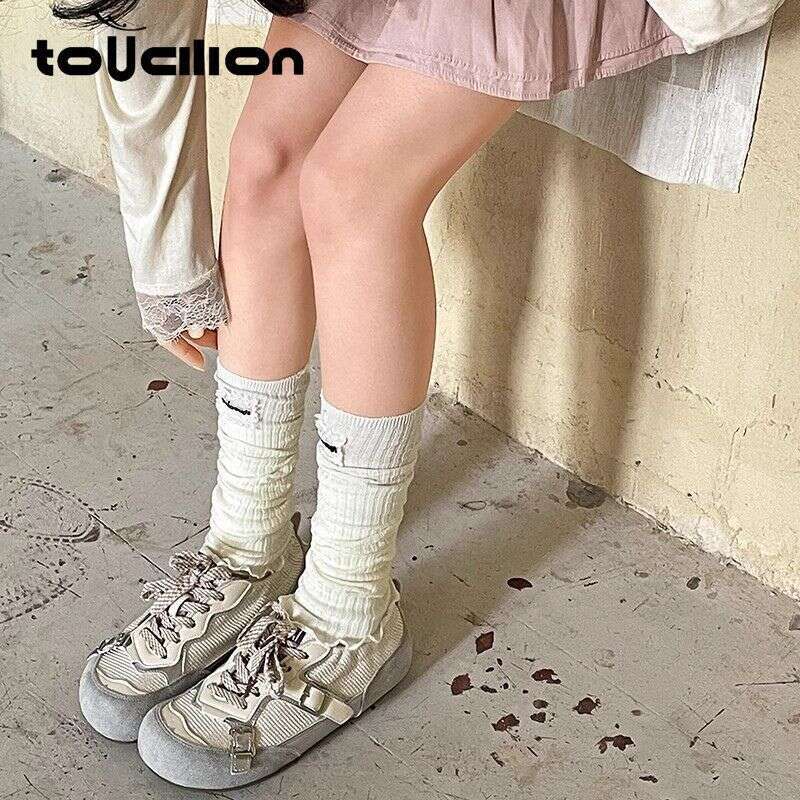 Designer Women's Shoes Are Lightweight Comfortable With A Slanted Buckle For Personalized Casual Flat Shoes Fashionable And Trendy Shoes, And Lac