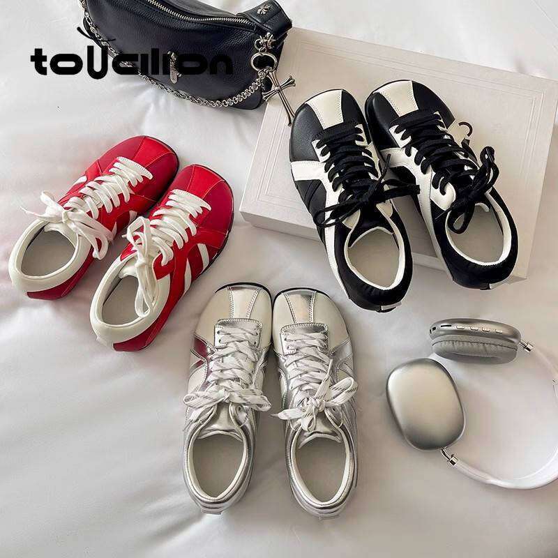 Small Square Toe Zebra Shoes 2025 New Sports And Leisure Forrest Gump Shoes Color Blocked Retro Red German Training Shoes Designer Light Luxury Women&