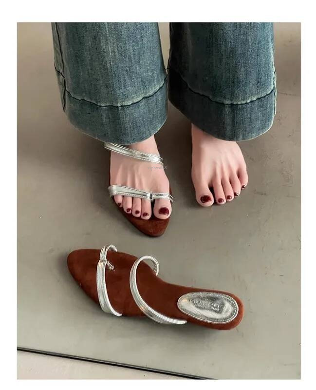 Free Shipping New Slides Designer Slippers Outdoor Beach Men Sandals 2025 Home Outdoor Breathable Non Slip Flat Sandals