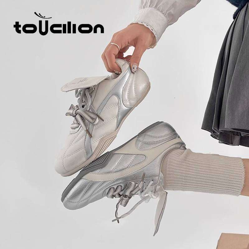 Trendy American Retro Versatile Lightweight Thick Soled German Training Shoes For Women, New Sports And Leisure Shoes, Light Luxury Designer Women