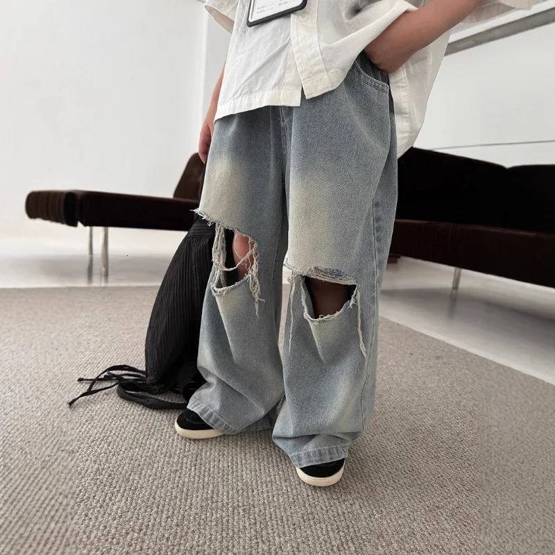 Boys Summer Jeans Childrens Pants Style Fashionable Pants with Holes for Small and Medium-sized Children 250527
