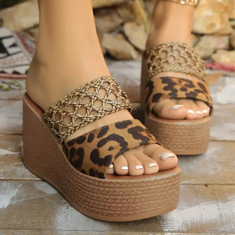 New 2025 Free Shipping Designer New Women Fashionable High Sole Leopard Print Sandals Beach Outdoor Beach Slippers In Beige Sizes 34-43 Outdoor Sandal