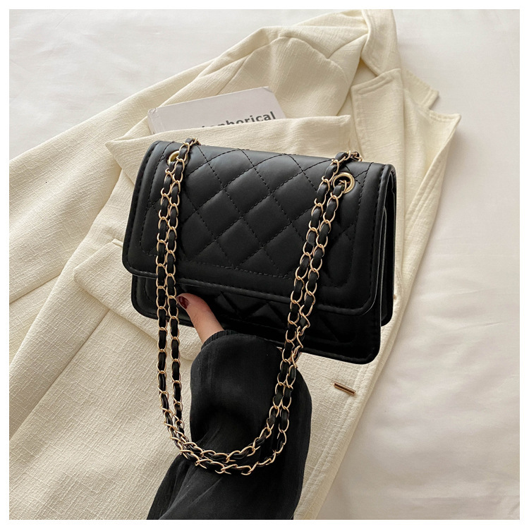 New Fashionable Casual Embossed Handbag Commuter Bag Free Delivery Simple Grid Designer Chain Armband Single Shoulder Crossbody Bag Shopping Bag For W