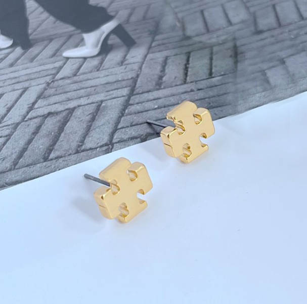 Stud Earrings Designer Earrings For Women Fashion Party Weddings Jewelry lovers couple gift ladies weddings gifts
