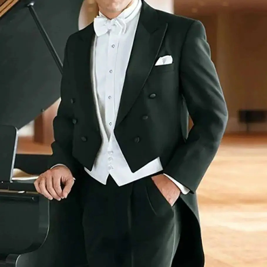 Italy Style Aristocratic Men Suit Three PiecesJacketPantsVest selling Highquality Double Breasted Male Clothing 250520Z