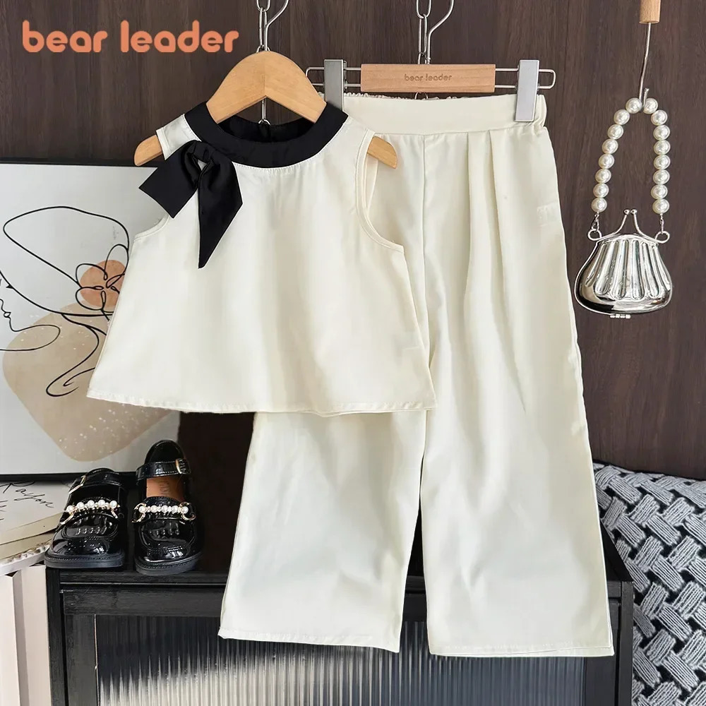 Bear Leader Summer Korean Version 3-7 Years Girls Suit 3D Bow Sleeveless Topwide Legs Pants 2-Pcs Set Kids Clothing 250527