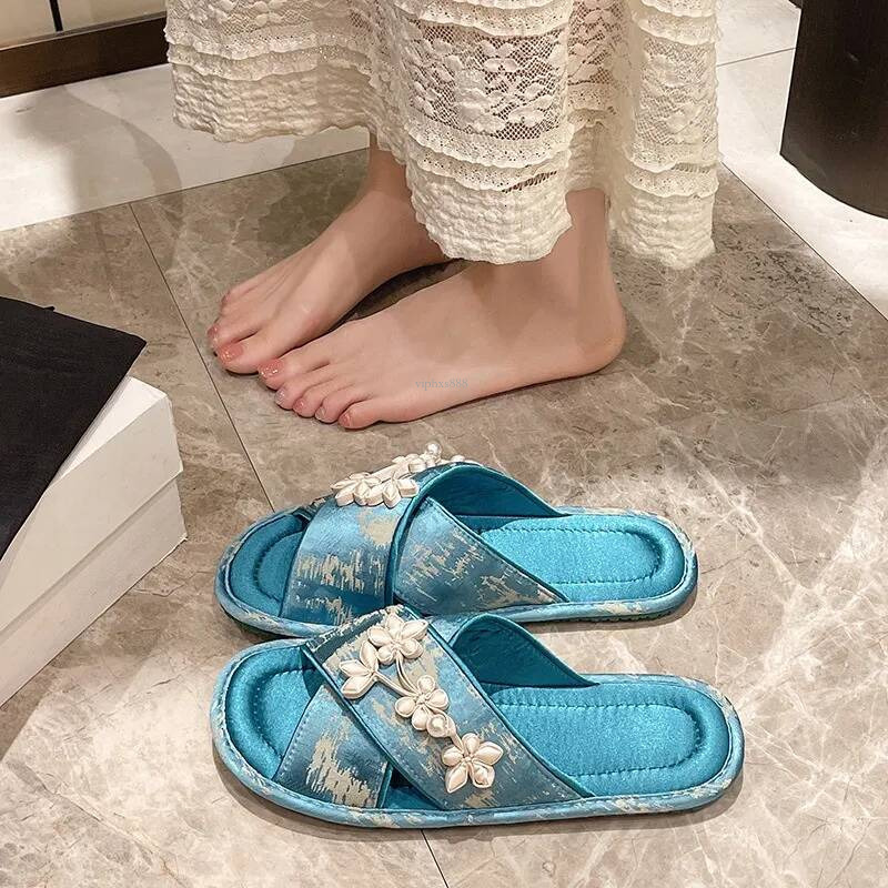 Free Delivery Summer Fashion New Chinese Flat Bottomed Cool Mop Apricot Designer Outdoor Beach Women Sizes 36-41