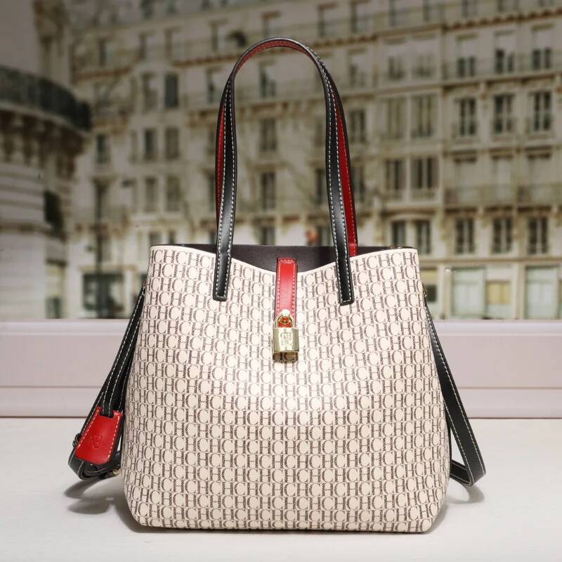 CH Premium Versatile Leather Crossbody Large Capacity Daily Commuter Tote Bag Letter Print Design Ladies Fashion
