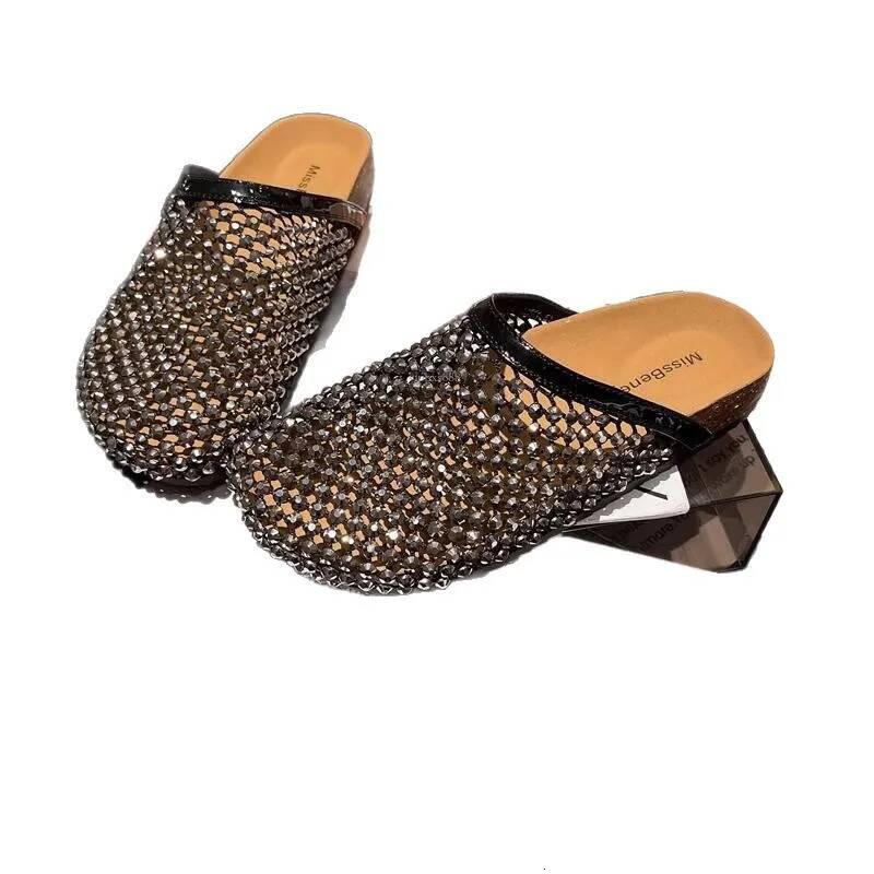 Free Shipping Designer Slippers Flat Outdoor Beach Slides For Womens Sandals Girl Gold Black Sliver Fashion Embroidery Slipper Outdoor Shoes