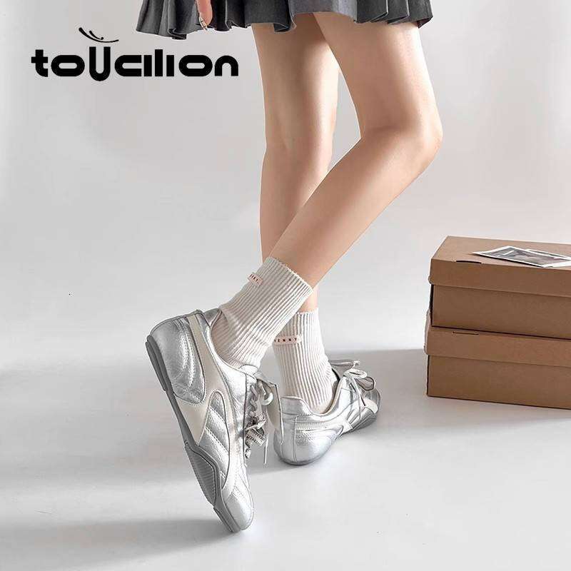 Trendy American Retro Versatile Lightweight Thick Soled German Training Shoes For Women, New Sports And Leisure Shoes, Light Luxury Designer Women