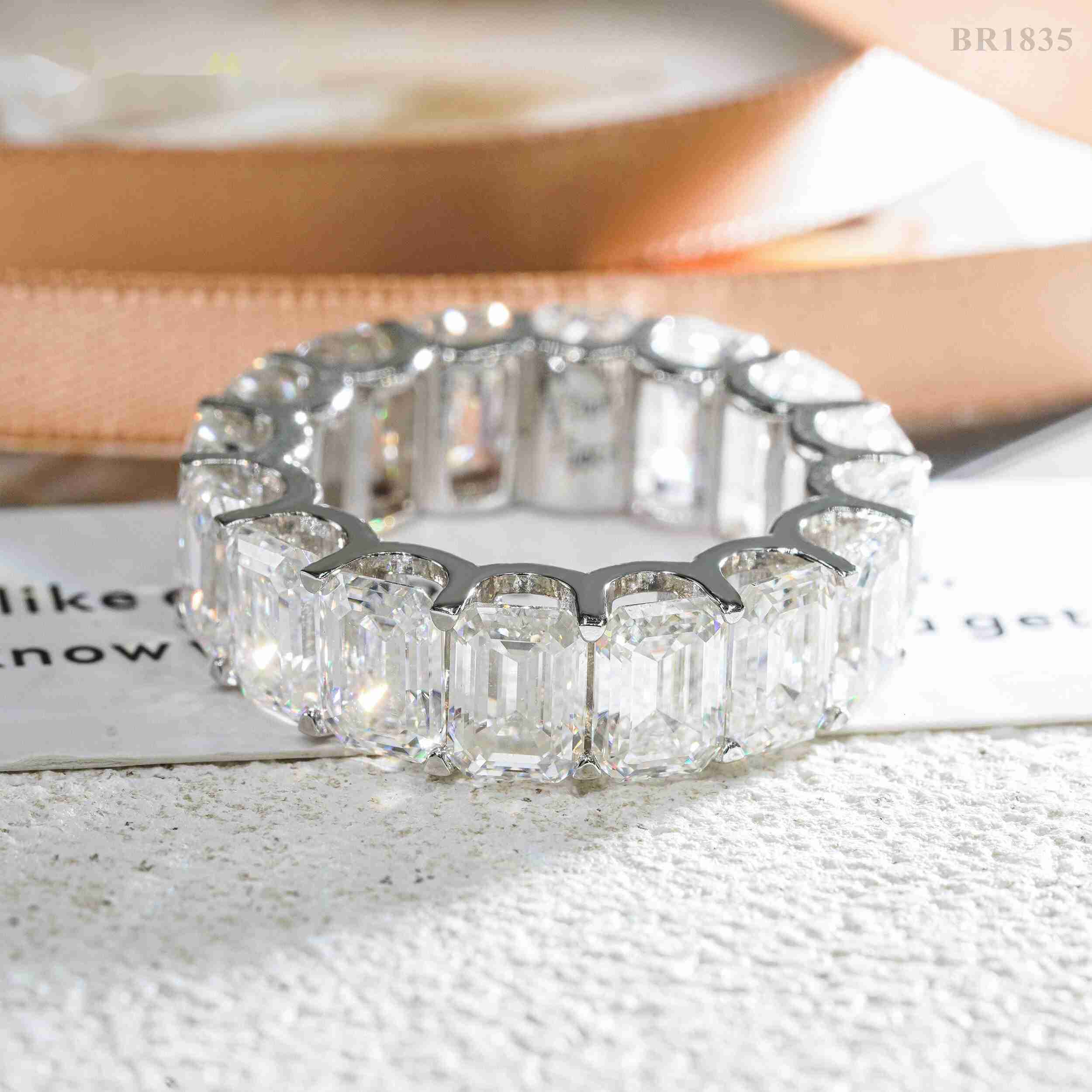 Fine Women Jewelry 925 Sterling Silver Pass Diamond Tester Emerald Cut Eternity Moissanite Ring Engagement Band Ring