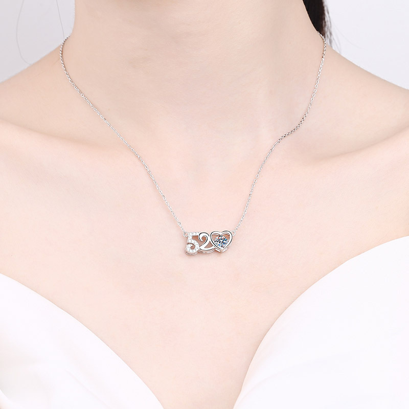 Sophisticated Women's Jewelry: Glittering Moissanite Heart Pendant Adorned by Premium 925/PT950 Metals
