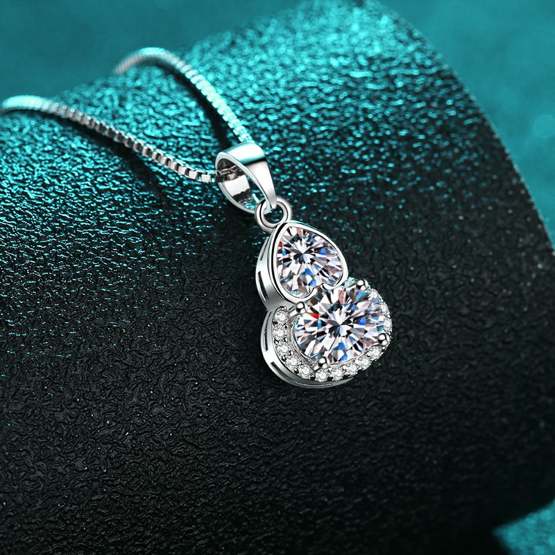 925 Sterling Silver Moissanite Heart Pendant Necklace Gourd Shape Chinese Style Necklace for Women Elegant and Unique Design