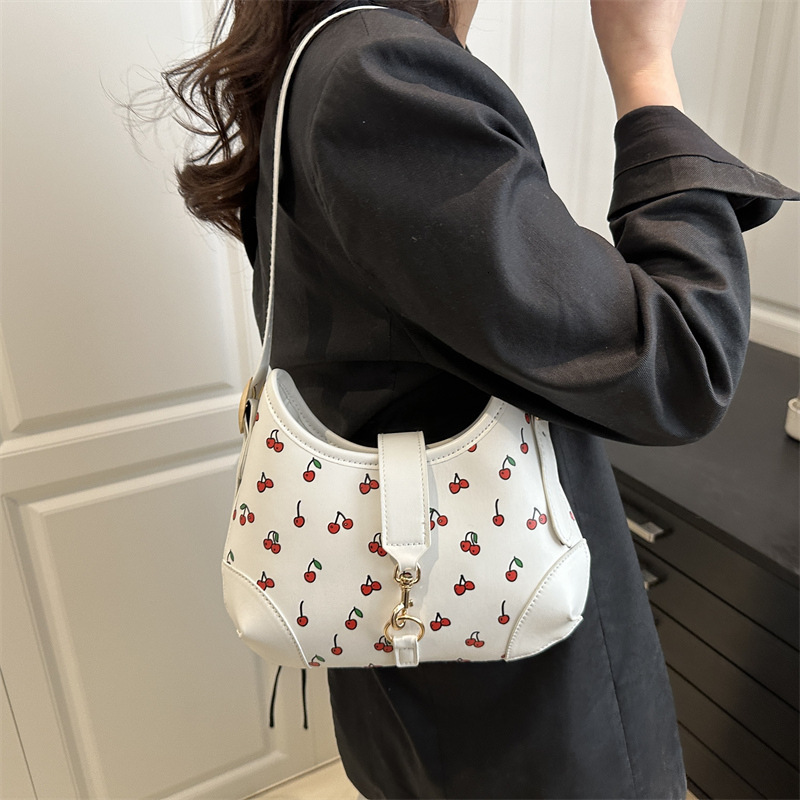 Retro niche new fashion print texture elegant and fashion versatile single shoulder women s fashion armpit bag designer women s single shoulder bag cr