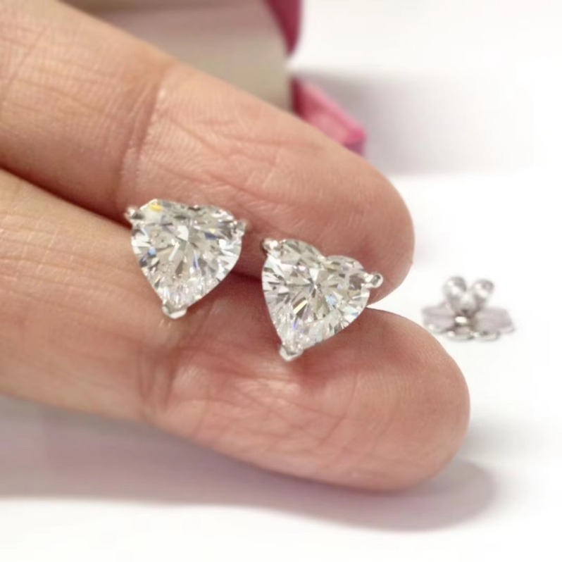 Love Heart Diamond Earrings for Women Tiny Ear Studs Sterling Silver Plated Zirconia Women Stud Earrings Engagement Wedding Party Gift Fashion Jewelry
