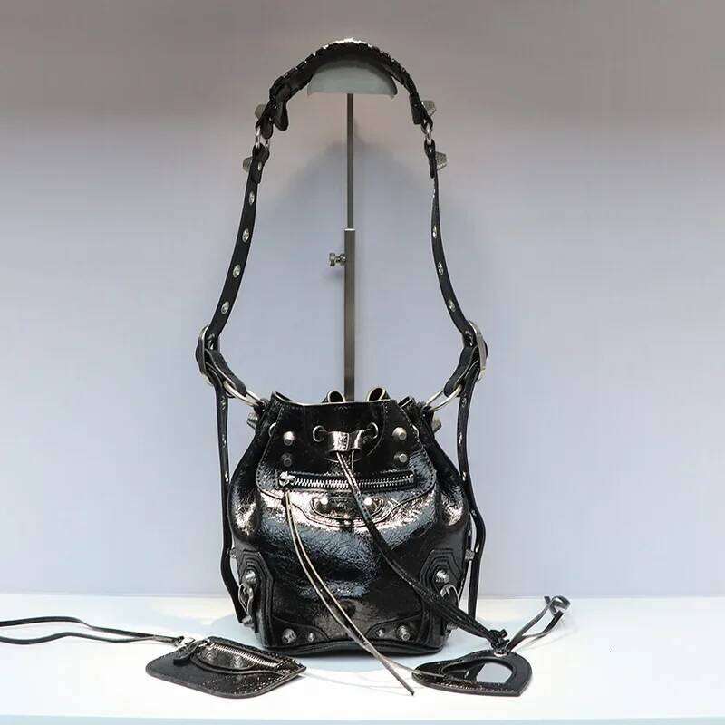 Designer Bag New Style Le Cagole Three In One Cropped Studded Biker Dull Black Drawstring Bucket Bag Genuine Leather Crossbody Single Sho