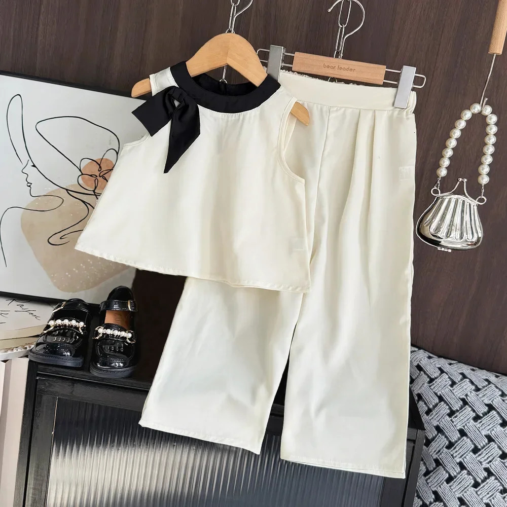 Bear Leader Summer Korean Version 3-7 Years Girls Suit 3D Bow Sleeveless Topwide Legs Pants 2-Pcs Set Kids Clothing 250527