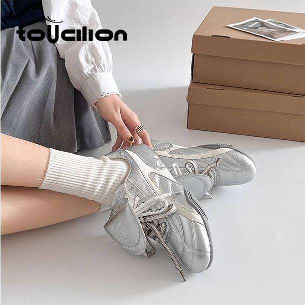 Trendy American Retro Versatile Lightweight Thick Soled German Training Shoes For Women, New Sports And Leisure Shoes, Light Luxury Designer Women