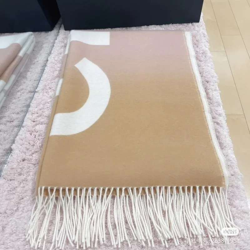 Classic Retro Wool Cashmere Silk Scarves for Women Luxury Designer Scarfs Winter Fashion Warm Long Scarf size 70x180cm With Box Y99