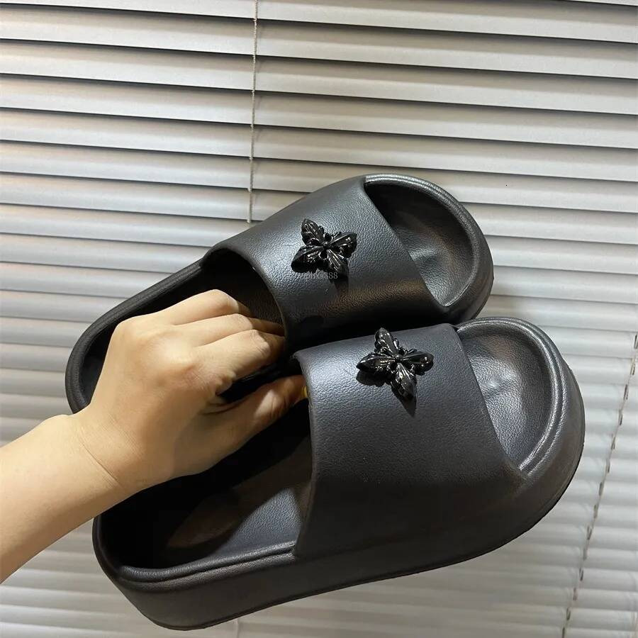 Free Shipping New Slides Designer Outdoor Beach Slippers Womans Sandals Platform Casual Slipper Indoor Home Shoes Women