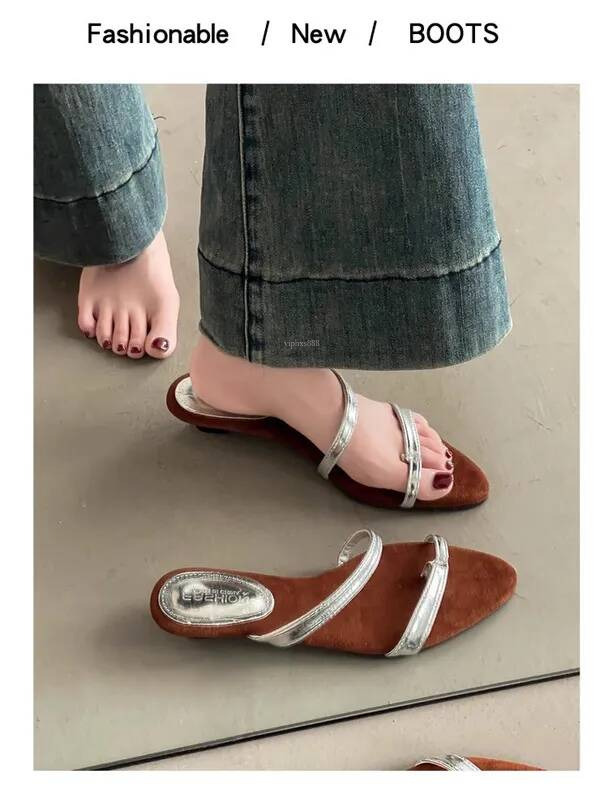 Free Shipping New Slides Designer Slippers Outdoor Beach Men Sandals 2025 Home Outdoor Breathable Non Slip Flat Sandals