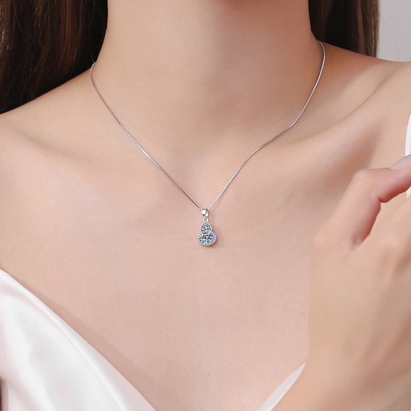 925 Sterling Silver Moissanite Heart Pendant Necklace Gourd Shape Chinese Style Necklace for Women Elegant and Unique Design
