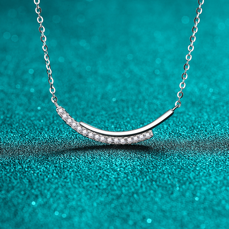 925 Sterling Silver Moissanite Smile Necklace for Women Minimalist Diamond Pendant Line Chain Elegant Gift for Best Friend