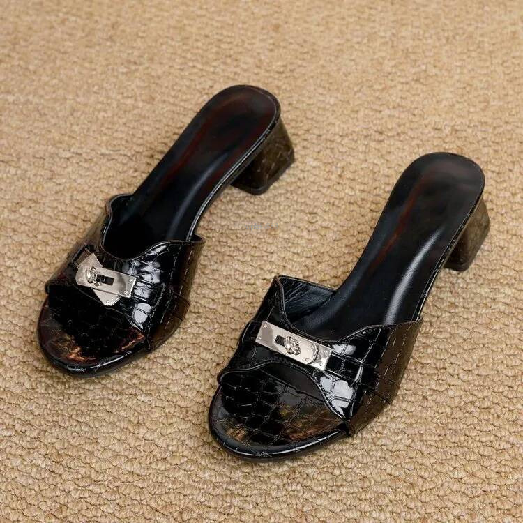 2025 Free Shipping Sandals Designer Heels Slippers Womans Shoes Outdoor Beach Thick Heel Sandal Home Outdoor Sandale