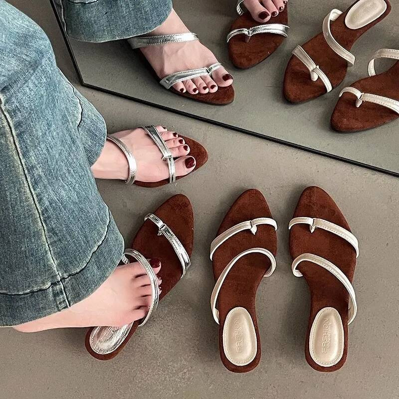 Free Shipping New Outdoor Beach Slides Designer Slippers Men Sandals 2025 Outdoor Waterproof Fashion Strap Slippers