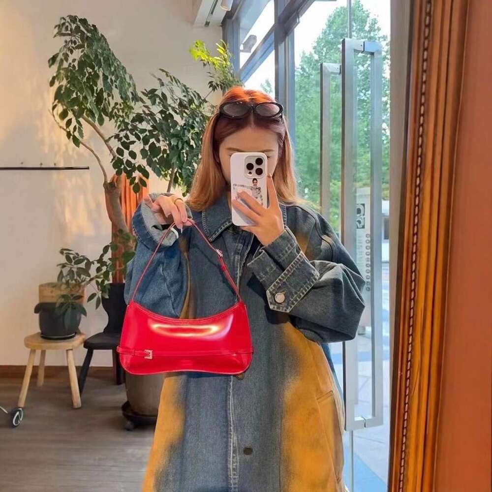 Tote Bag Mini Bag French Niche Patent Leather Shiny Baguette Underarm High End Red Shoulder Wedding Bag Crossbody Bag