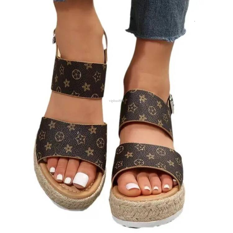 Free Outdoor beach shipping 2025 designer Slippers flat sandals for women Slipper fashion home Slope heel thick soled sandals sliders slide outdoor wo