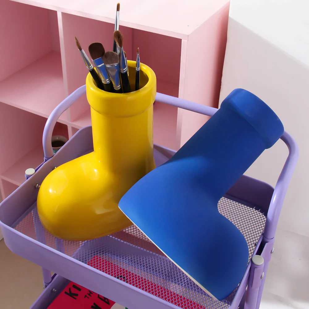 Ceramic Vase Shoes Galoshes Boots Floral Arrangement Accessories Hydroponics Flowerpot Pen Container Shoe Vase He Decoration Y251201