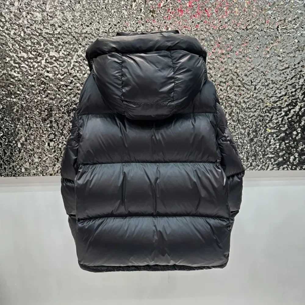 New Winter 90 White Duck Down Coat Black Glossy Short Fluffy Women Puffer Jacket Hooded Thickened Warm Casual Down JacketT251201