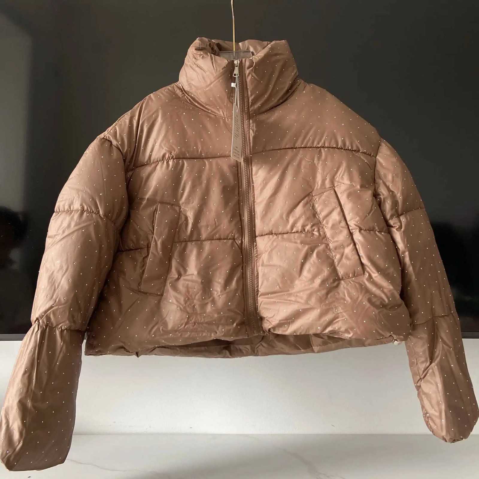 2025 New Winter Clothing Parkas Womens Outwear Short Coats Korean Rhinestone Coat Ladies Thickened Warm Cotton Puffer JacketsT251201