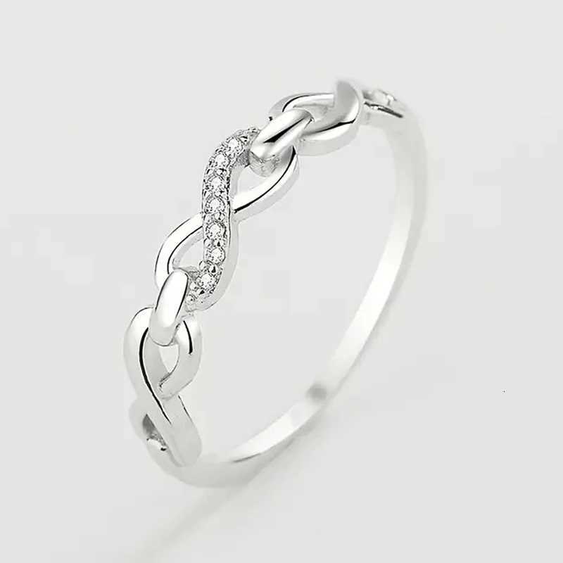 Huitan Elegant Infinity 8 Shaped Finger Ring for Women Wedding Band Accessories Silver Color Luxury Trendy Female Jewelry GiftT251201