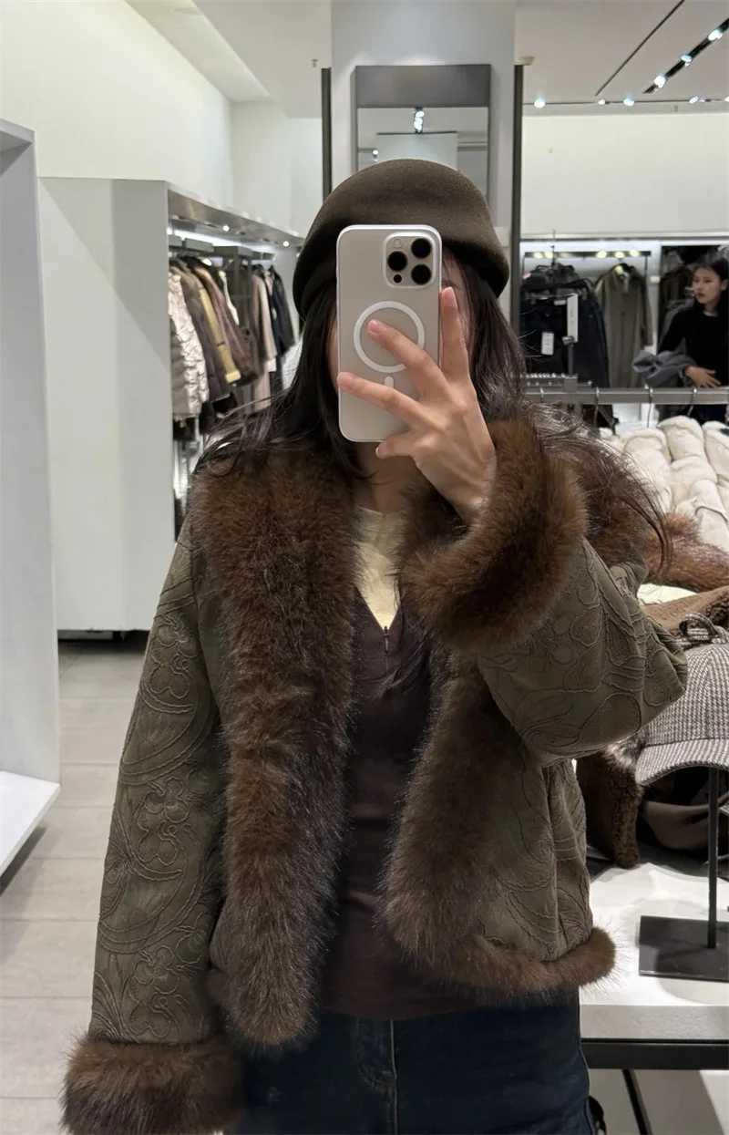 Womens Jacket New Embroidered Reversible Faux Fur Effect Short Coat Autumn and Winter Fashion Casual Open Front coatT251201