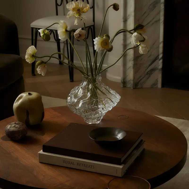 Luxury Nordic Minimalist Style Fro Vase ic He Living Ro Decoration Stand For Flowers Decorative Vases Modern Y251201