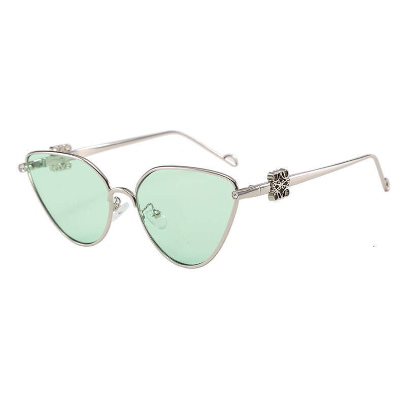 New Designer Retro Triangle Glasses Simple Metal Full Frame Fashion Cat Eye Sunglasses Unisex