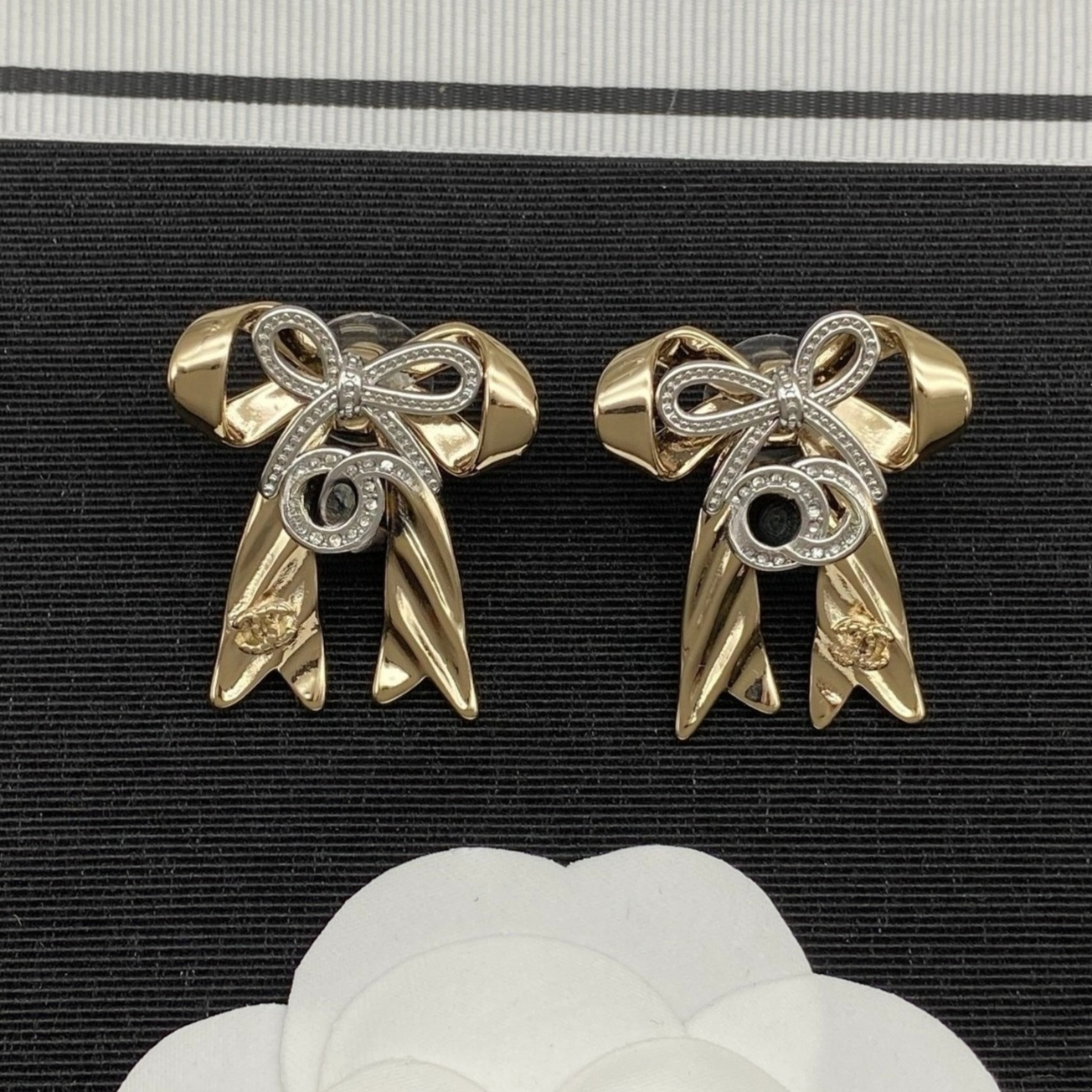 Fashion Women Earrings Loop Drop Ear Stud Gold Plated Copper Earrings Fashion Women Letter Crystal Rhinestone Pearl Womens Wedding Design Jewelry Gifts