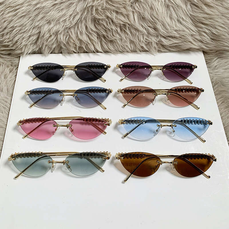 New European and American Style Kaka Alternative Fashion Cat Eye for Women High-end Metal Rivet Leg Sunglasses