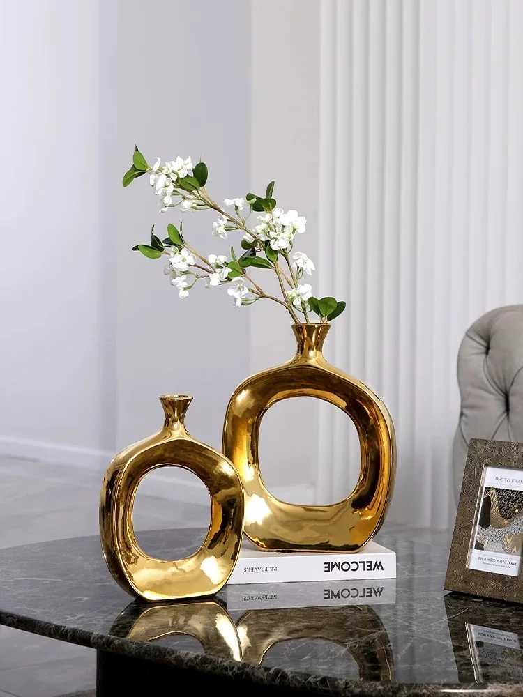 Hollow Ceramic Vase Out Round Shape Silver Golden Flower Arrangement Accessories He Decoration Wedding Y251201