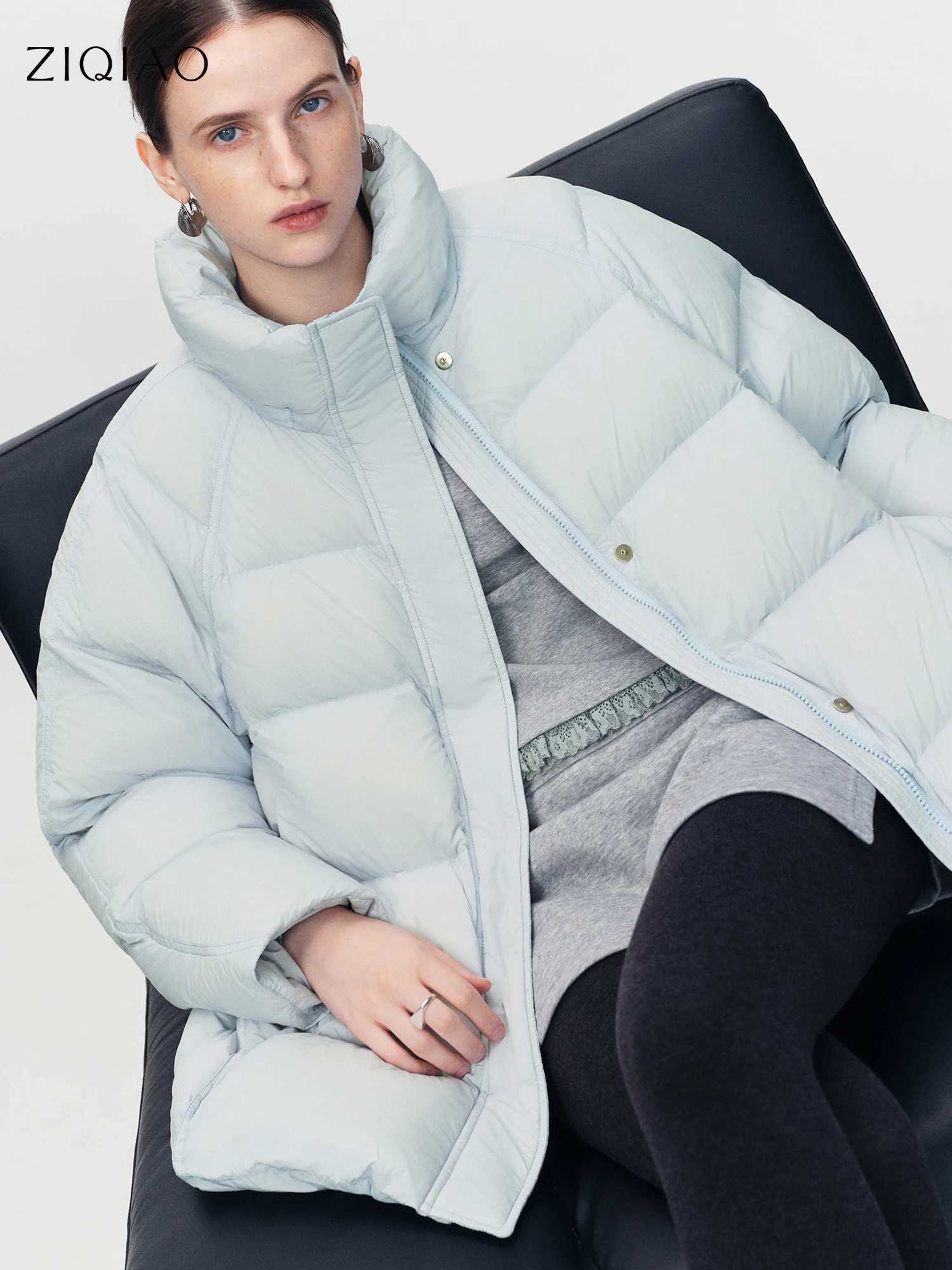 ZIQIAO CraftWool LightWarm Removable Hood Quilted Down Jacket for Petite Women Winter 2025 New Arrival Thick Quilted ParkaT251201