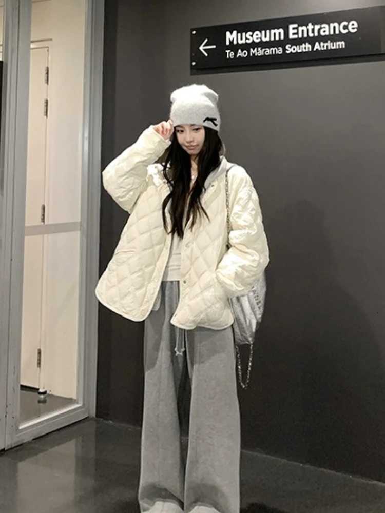 Female Basic Quilted Loose Parkas Jackets Women New Autumn Winter Womens Casual Hooded Solid Black Padded Bomber CoatsT251201