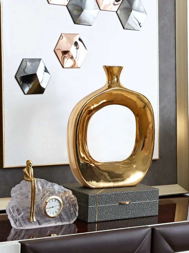 Hollow Ceramic Vase Out Round Shape Silver Golden Flower Arrangement Accessories He Decoration Wedding Y251201