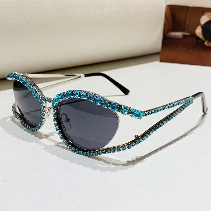 Foreign Trade Cross-Border Cat Eye Shaped European and American Street Style Glasses Internet Celebrity Model Personality Color Diamond Sunglasses for