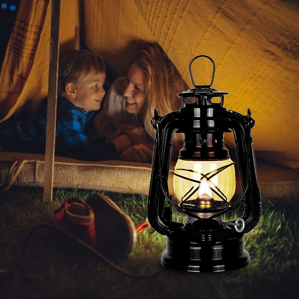 Vintage Fuel Camping Lanterns Metal Kerosene Lantern Oil Burning Lantern with Handle for Patio Decoration M251201