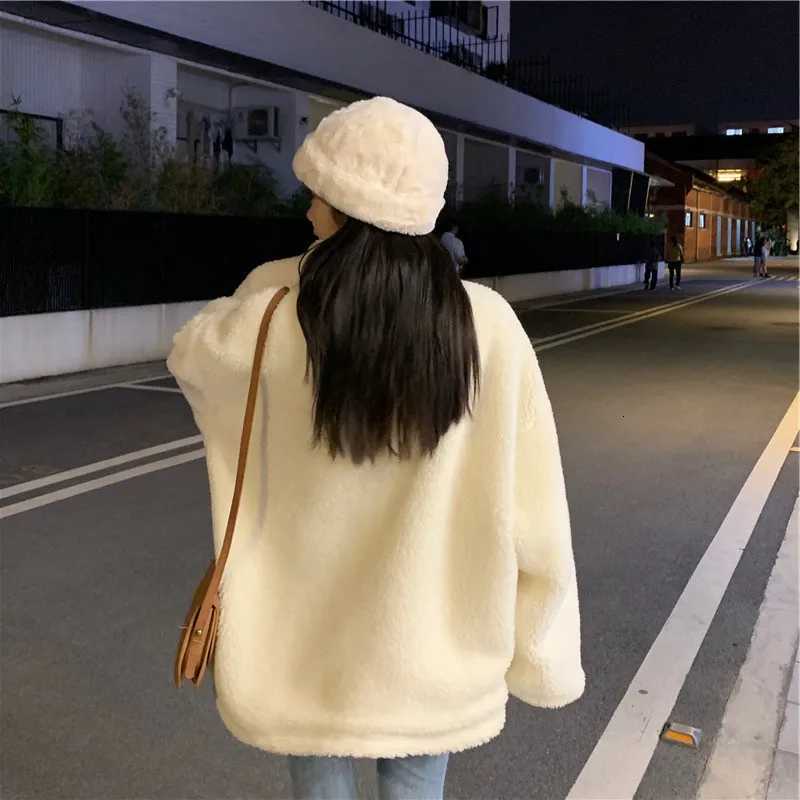 Women Winter Thicken Lamb Wool Coat Faux Fur Warm Stand Collar Outerwear Female Zipper Loose Jacket Full Sleeved SweatshirtsT251201